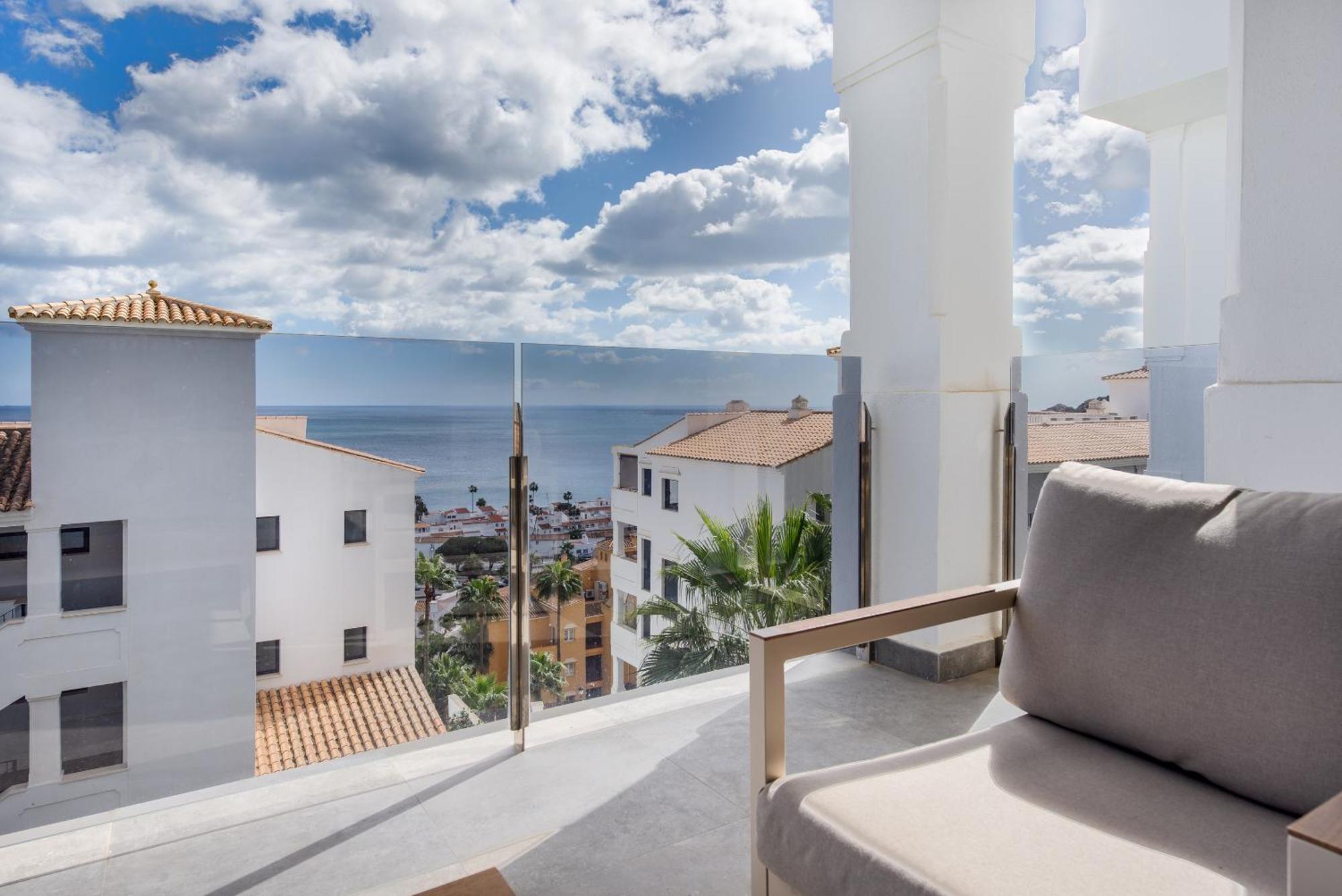 Luxurious Apartment With Sea Views Blue Suites B2-103 Manilva Bagian luar foto